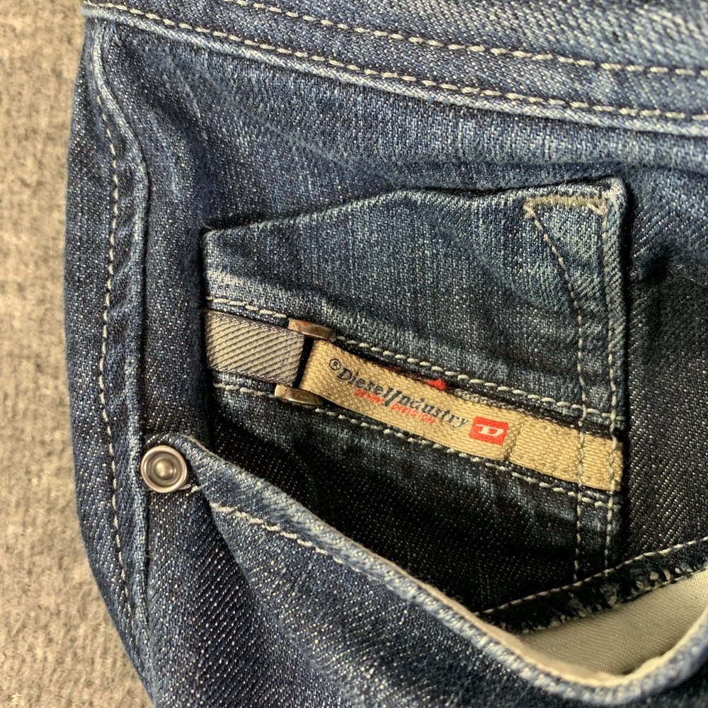 Diesel Darron Jeans Men 34x31 Regular Slim Tapered Blue Button Fly Pants Italy - Picture 8 of 11